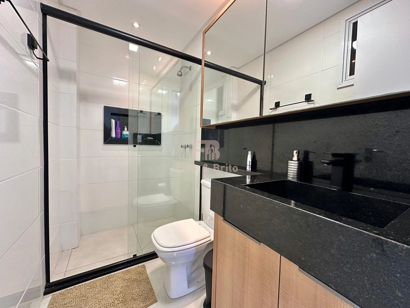 APARTAMENTO FINAMENTE MOBILIADO E DECORADO AOS PÉS DA PRAÇA: 21ª foto da galeria de imagens do imóvel