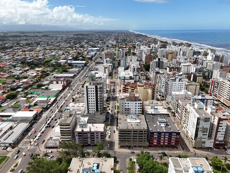 APARTAMENTO FINAMENTE MOBILIADO E DECORADO AOS PÉS DA PRAÇA: 30ª foto da galeria de imagens do imóvel