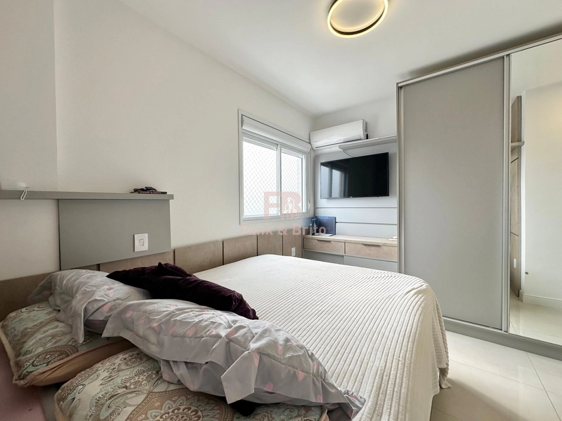 APARTAMENTO FINAMENTE MOBILIADO E DECORADO AOS PÉS DA PRAÇA: 19ª foto da galeria de imagens do imóvel