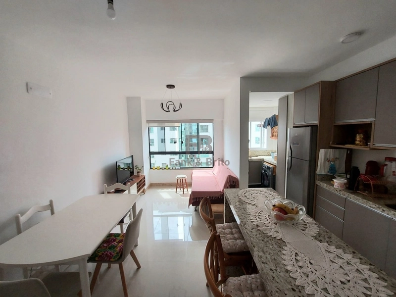 APARTAMENTO A VENDA FRENTE PRAÇA: 1ª foto da galeria de imagens do imóvel
