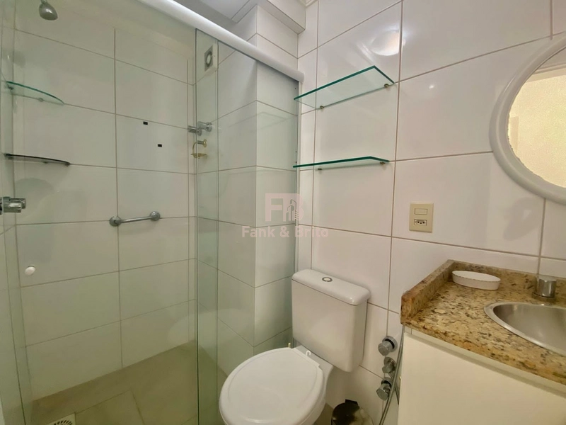 Dois dormitórios a uma quadra do mar: 12ª foto da galeria de imagens do imóvel