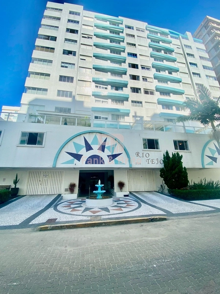 Dois dormitórios a uma quadra do mar: 25ª foto da galeria de imagens do imóvel