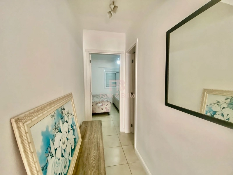 Dois dormitórios a uma quadra do mar: 10ª foto da galeria de imagens do imóvel