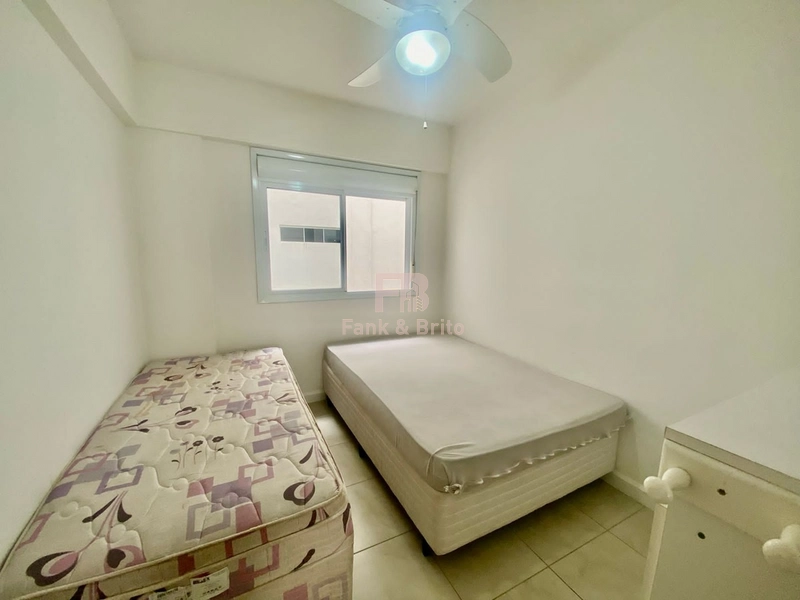 Dois dormitórios a uma quadra do mar: 9ª foto da galeria de imagens do imóvel