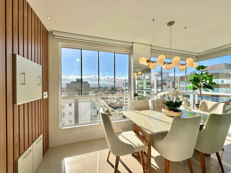 APARTAMENTO AMPLO DE 3 DORMITORIOS FINAMENTE MOBILIADO !: 10ª foto da galeria de imagens do imóvel