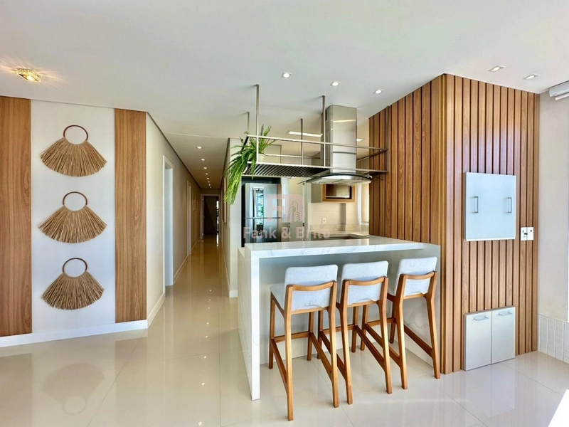 APARTAMENTO AMPLO DE 3 DORMITORIOS FINAMENTE MOBILIADO !: 11ª foto da galeria de imagens do imóvel