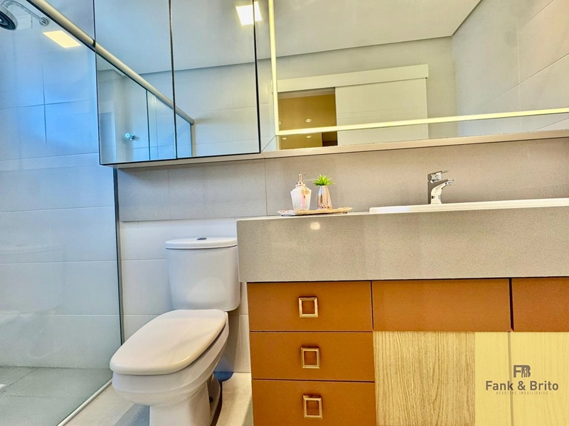 VENDE APARTAMENTO AMPLO COM VISTA PRAÇA E MAR: 29ª foto da galeria de imagens do imóvel