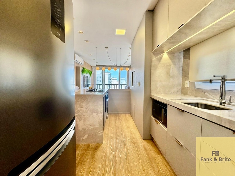 VENDE APARTAMENTO AMPLO COM VISTA PRAÇA E MAR: 14ª foto da galeria de imagens do imóvel