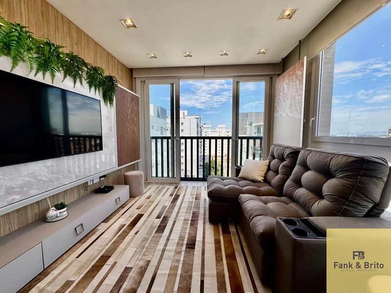 VENDE APARTAMENTO AMPLO COM VISTA PRAÇA E MAR: 1ª foto da galeria de imagens do imóvel