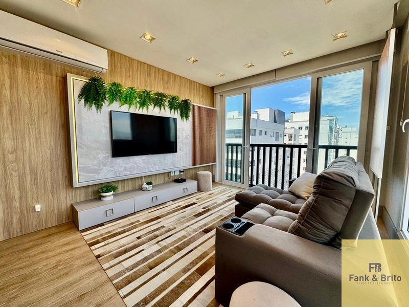 VENDE APARTAMENTO AMPLO COM VISTA PRAÇA E MAR: 2ª foto da galeria de imagens do imóvel