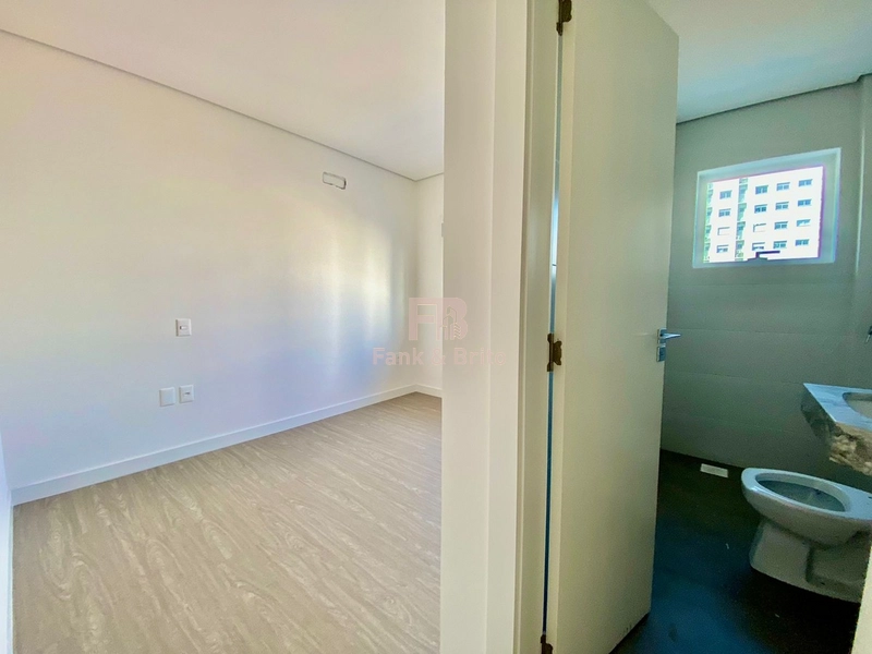 02 DORMITÓRIOS DE FRENTE: 3ª foto da galeria de imagens do imóvel