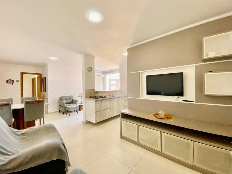 PRONTO PARA USO EM PRÉDIO FRENTE A PRAÇA.: 1ª foto da galeria de imagens do imóvel