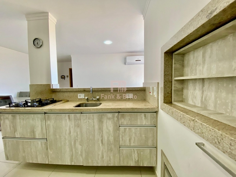 PRONTO PARA USO EM PRÉDIO FRENTE A PRAÇA.: 11ª foto da galeria de imagens do imóvel