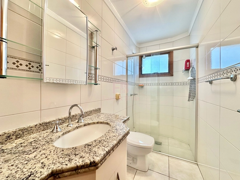 POUCOS PASSOS DO MAR, JUNTO A PRAÇA, CALÇADÃO E VISTA ETERNA P/O MAR!: 10ª foto da galeria de imagens do imóvel