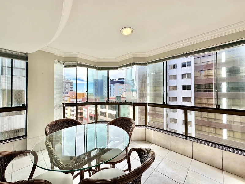 POUCOS PASSOS DO MAR, JUNTO A PRAÇA, CALÇADÃO E VISTA ETERNA P/O MAR!: 9ª foto da galeria de imagens do imóvel