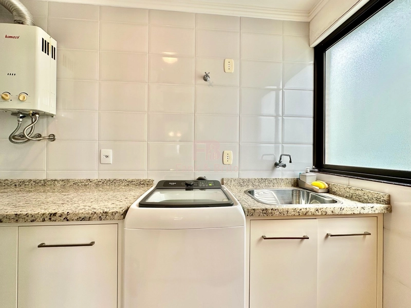 POUCOS PASSOS DO MAR, JUNTO A PRAÇA, CALÇADÃO E VISTA ETERNA P/O MAR!: 12ª foto da galeria de imagens do imóvel