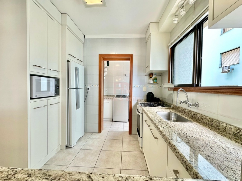 POUCOS PASSOS DO MAR, JUNTO A PRAÇA, CALÇADÃO E VISTA ETERNA P/O MAR!: 7ª foto da galeria de imagens do imóvel