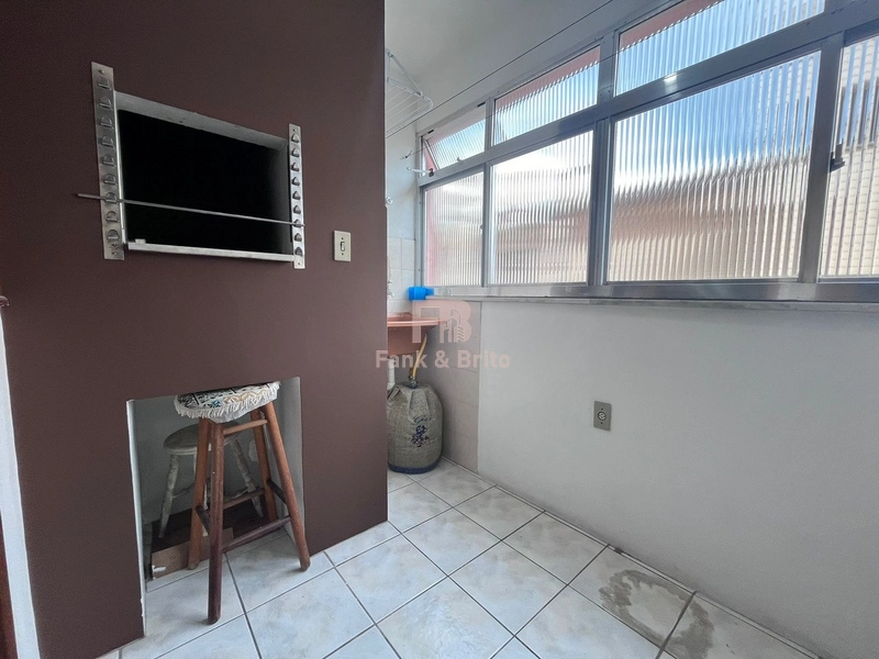 Junto ao Centro e praça Flavio Boianovski!: 9ª foto da galeria de imagens do imóvel