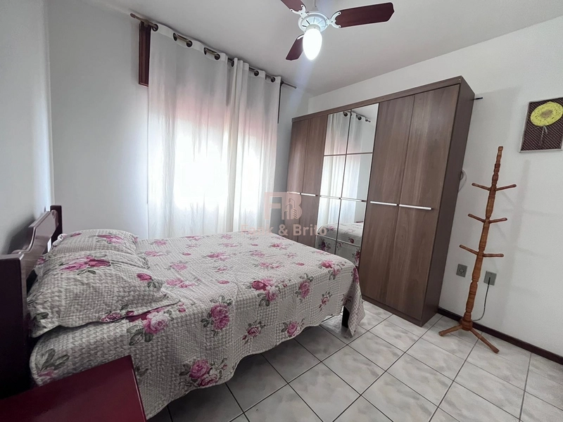 Junto ao Centro e praça Flavio Boianovski!: 14ª foto da galeria de imagens do imóvel