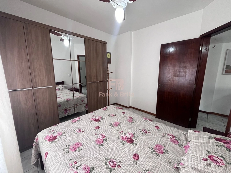 Junto ao Centro e praça Flavio Boianovski!: 13ª foto da galeria de imagens do imóvel