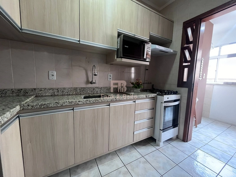 Junto ao Centro e praça Flavio Boianovski!: 11ª foto da galeria de imagens do imóvel