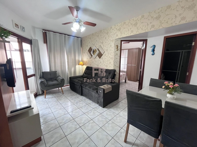 Junto ao Centro e praça Flavio Boianovski!: 1ª foto da galeria de imagens do imóvel