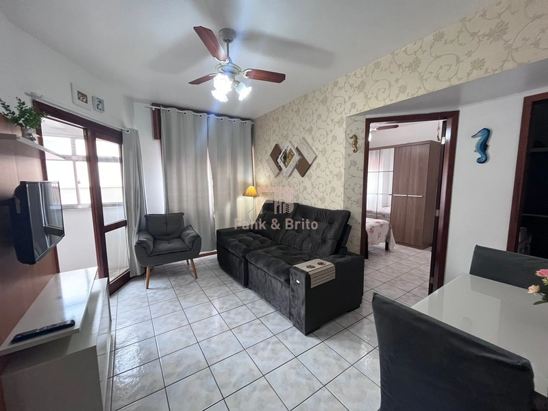 Junto ao Centro e praça Flavio Boianovski!: 2ª foto da galeria de imagens do imóvel