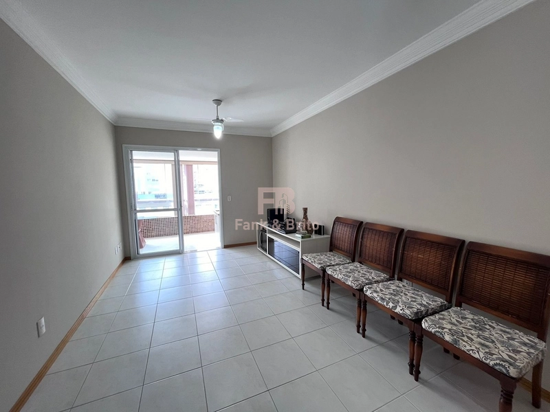 APARTAMENTO COM VISTA PARA A PRAÇA, POUCAS QUADRAS DO MAR!: 8ª foto da galeria de imagens do imóvel