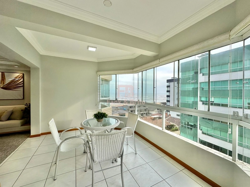 Apartamento pé na areia, com vista definitiva para o mar!!: 1ª foto da galeria de imagens do imóvel