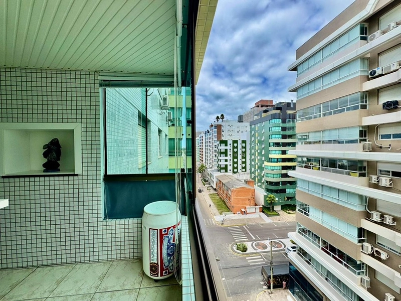 APARTAMENTO MOBILIADO A UMA QUADRA DO MAR: 21ª foto da galeria de imagens do imóvel
