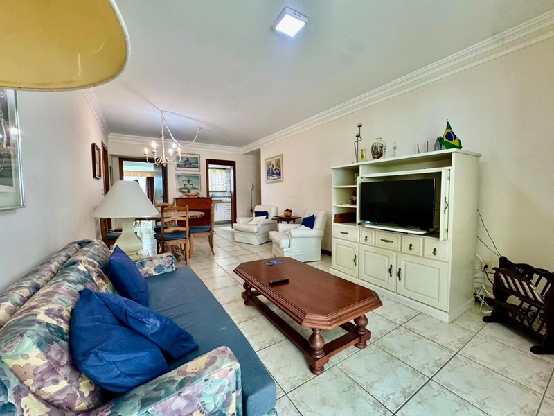 APARTAMENTO MOBILIADO A UMA QUADRA DO MAR: 4ª foto da galeria de imagens do imóvel