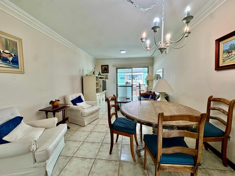 APARTAMENTO MOBILIADO A UMA QUADRA DO MAR: 9ª foto da galeria de imagens do imóvel