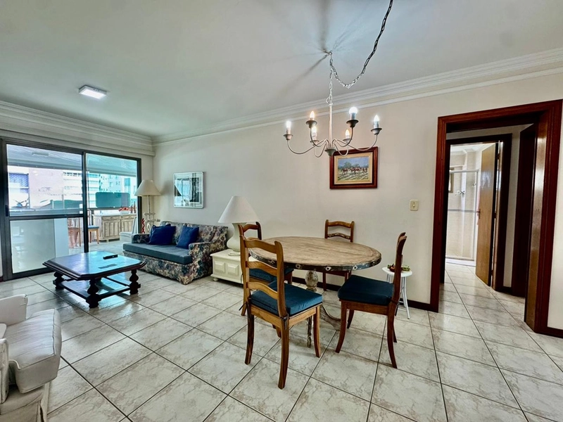 APARTAMENTO MOBILIADO A UMA QUADRA DO MAR: 7ª foto da galeria de imagens do imóvel