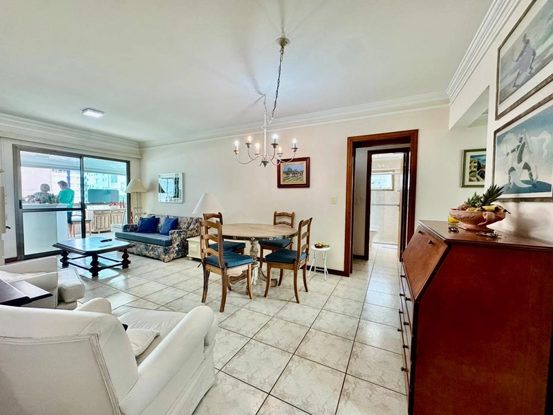 APARTAMENTO MOBILIADO A UMA QUADRA DO MAR: 6ª foto da galeria de imagens do imóvel