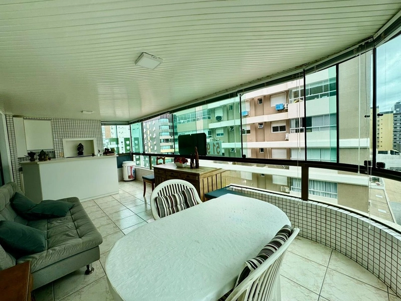 APARTAMENTO MOBILIADO A UMA QUADRA DO MAR: 33ª foto da galeria de imagens do imóvel