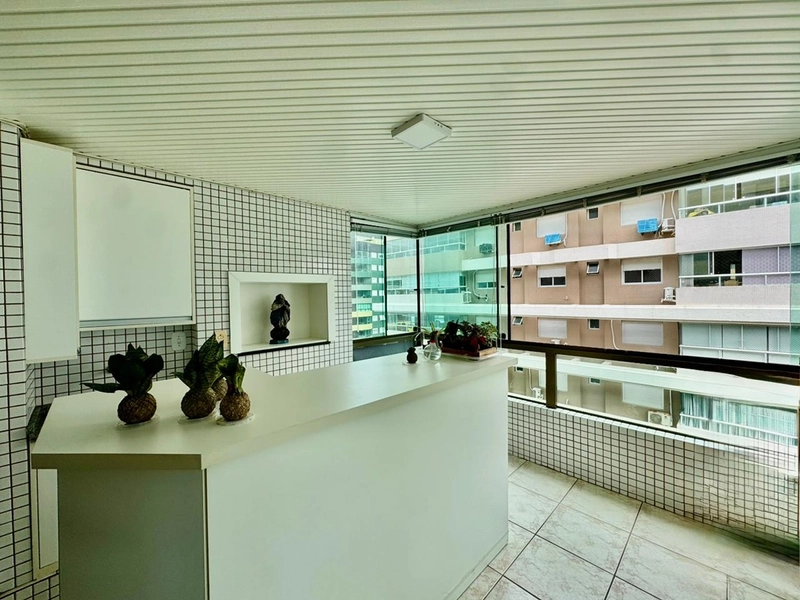 APARTAMENTO MOBILIADO A UMA QUADRA DO MAR: 20ª foto da galeria de imagens do imóvel