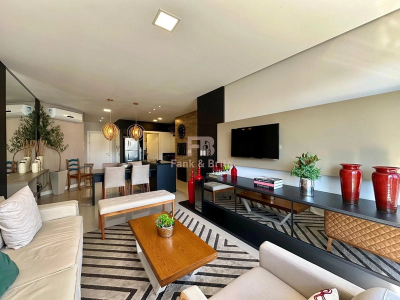 FRENTE AVENIDA, DOIS DORMITORIOS NO BAIRRO ZONA NOVA!: 1ª foto da galeria de imagens do imóvel