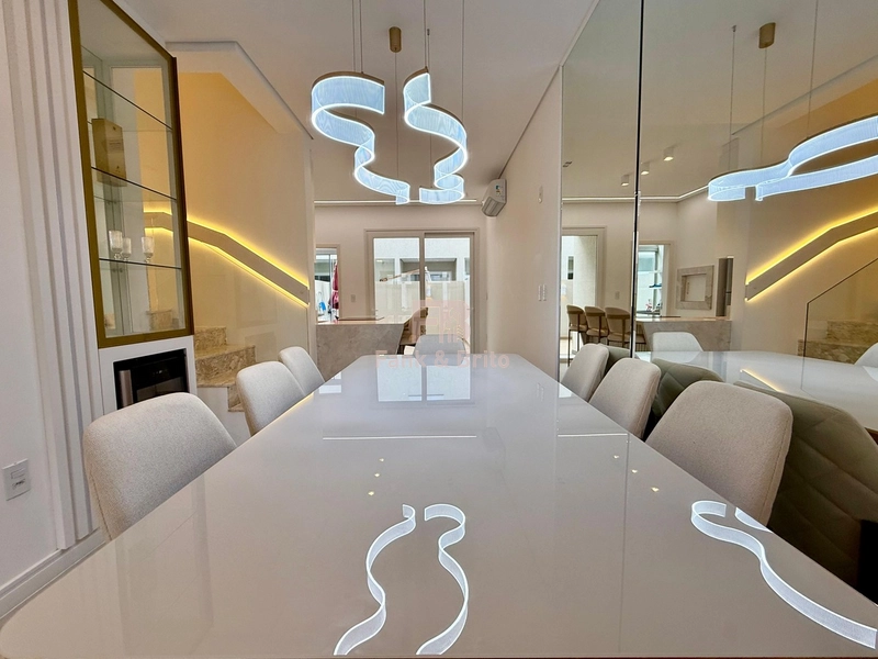 CASA EM CONDOMÍNIO FECHADO.: 4ª foto da galeria de imagens do imóvel