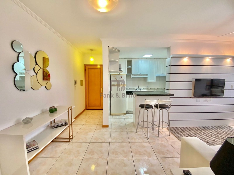 1 DORMITÓRIO! ANDAR ALTO! BOX! MOBILIADO E DECORADO! INFRA!: 2ª foto da galeria de imagens do imóvel