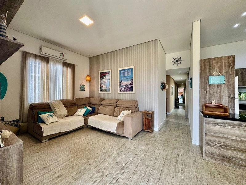 Casa de Condomínio com 3 Quartos e 3 banheiros à Venda.: 3ª foto da galeria de imagens do imóvel