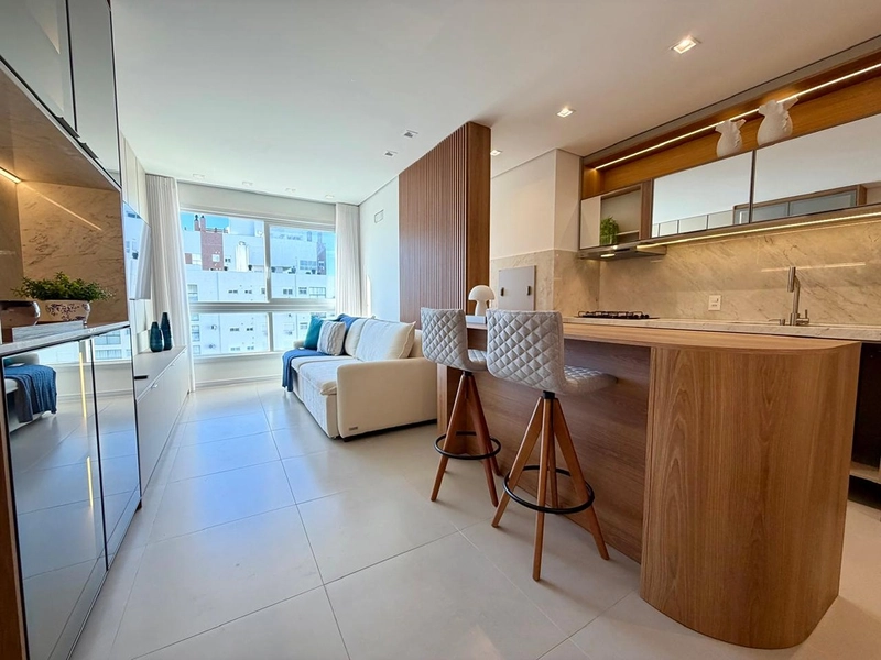 Apartamento Alto Padrão à Venda em Capão da Canoa | 2 Suítes | Finamente Decorado | Infraestrutura Completa: 6ª foto da galeria de imagens do imóvel