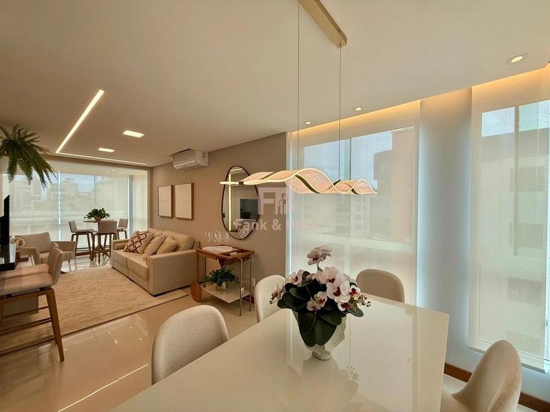 MOBILIADO E DECORADO: 2ª foto da galeria de imagens do imóvel