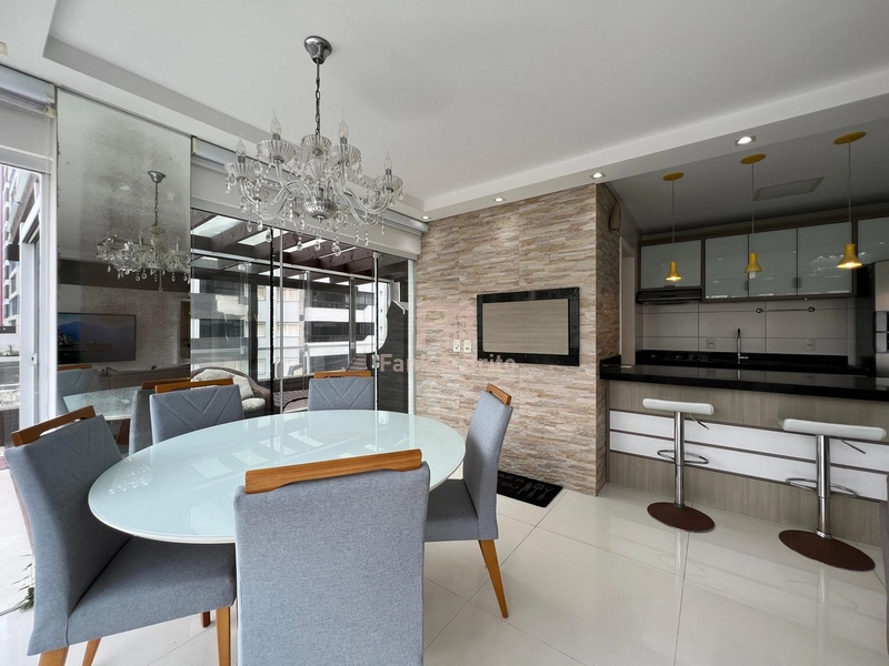 FANTÁSTICO E EXCLUSIVO APARTAMENTO DE ESQUINA, COM TERRAÇO E PISCINA.: 4ª foto da galeria de imagens do imóvel