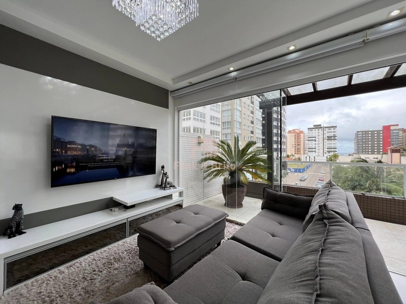 FANTÁSTICO E EXCLUSIVO APARTAMENTO DE ESQUINA, COM TERRAÇO E PISCINA.: 2ª foto da galeria de imagens do imóvel