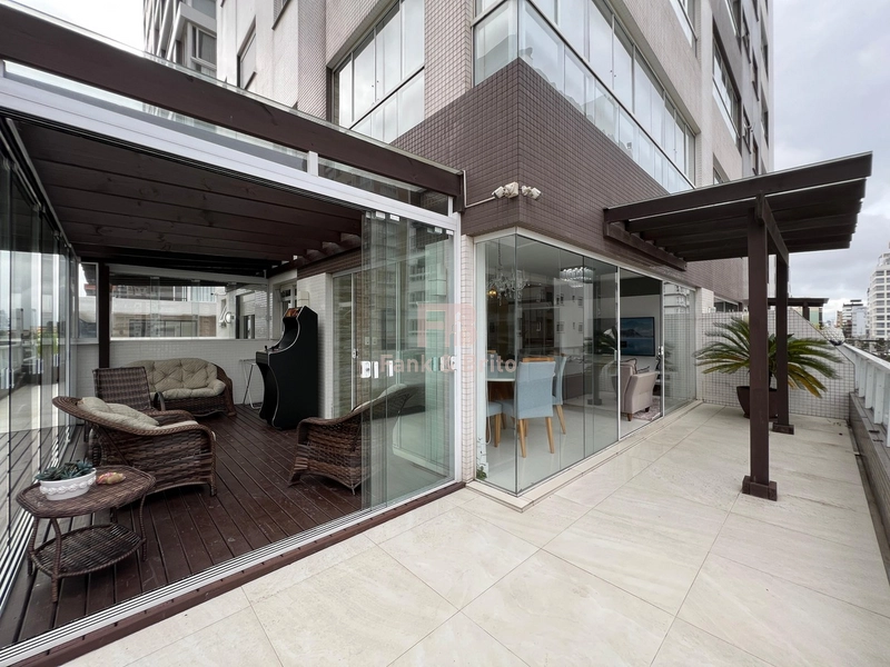 FANTÁSTICO E EXCLUSIVO APARTAMENTO DE ESQUINA, COM TERRAÇO E PISCINA.: 10ª foto da galeria de imagens do imóvel