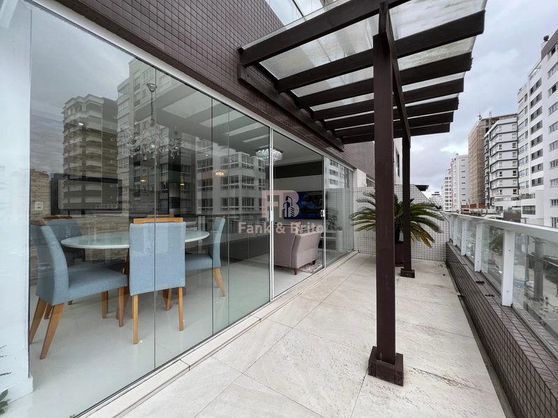 FANTÁSTICO E EXCLUSIVO APARTAMENTO DE ESQUINA, COM TERRAÇO E PISCINA.: 8ª foto da galeria de imagens do imóvel