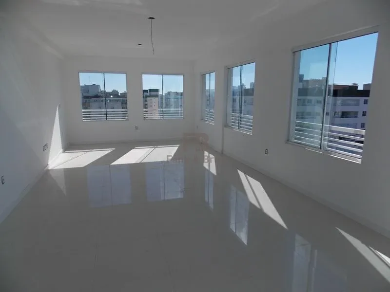 VENDE APARTAMENTO NOVO POUCOS METROS DO MAR: 2ª foto da galeria de imagens do imóvel