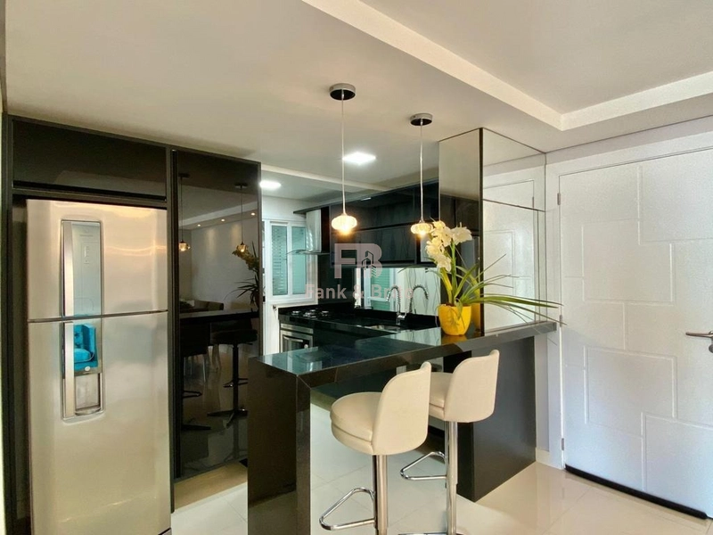 APARTAMENTO Á VENDA COM VISTA  PARA O MAR AOS PÉS DA ORLA: 10ª foto da galeria de imagens do imóvel