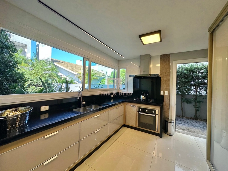 SOBRADO À VENDA!!! OPORTUNIDADE !!! COND. CONDADO CAPÃO: 9ª foto da galeria de imagens do imóvel