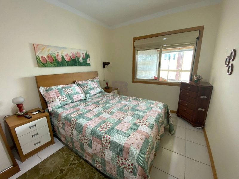 VENDE APARTAMENTO COM SACADÃO DE FRENTE PARA RUA SEPÉ: 14ª foto da galeria de imagens do imóvel